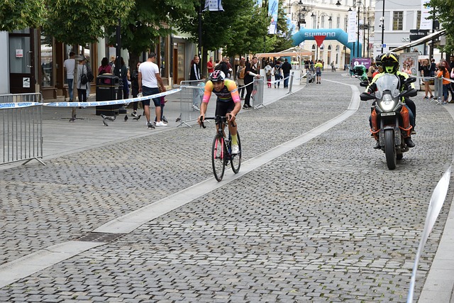 不仅因为大 不仅因为大